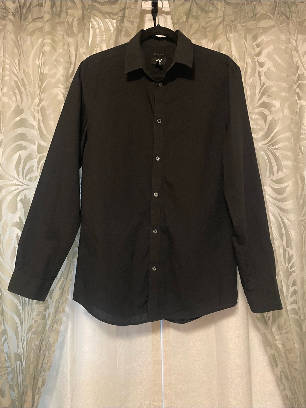 H&M Men's Black Long-Sleeve Slim Fit Dress Shirt